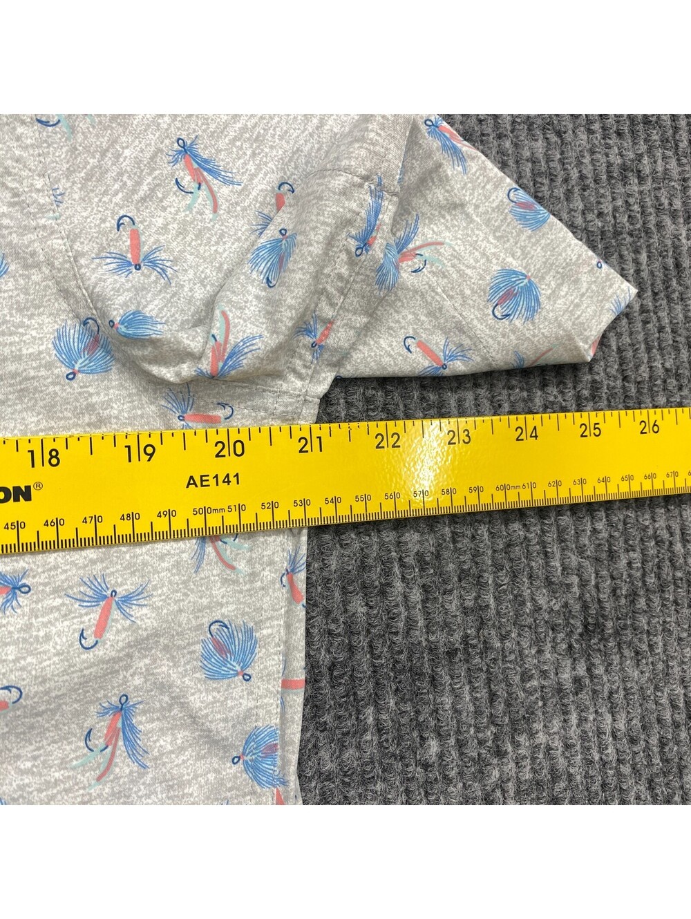 Southern Tide Performance Button Down Shirt Mens S Gray Fishing Bait Geometric - Picture 5 of 9